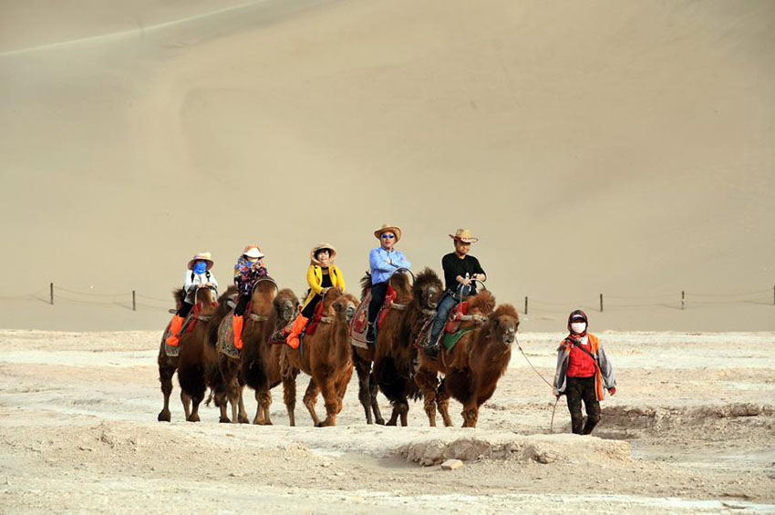 Iniciativa do Cinturão e Rota impulsiona turismo em Dunhuang