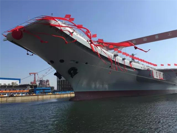 Segundo porta-aviões da China já se encontra sobre as águas
