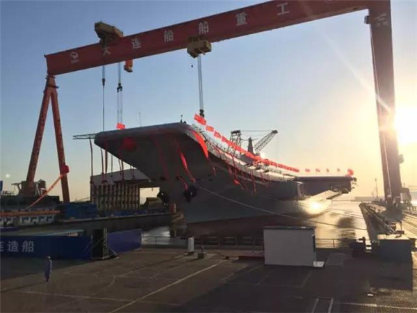 Segundo porta-aviões da China já se encontra sobre as águas