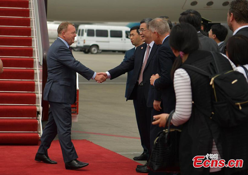 Primeiro-ministro dinamarquês visita reserva de pandas em Chengdu