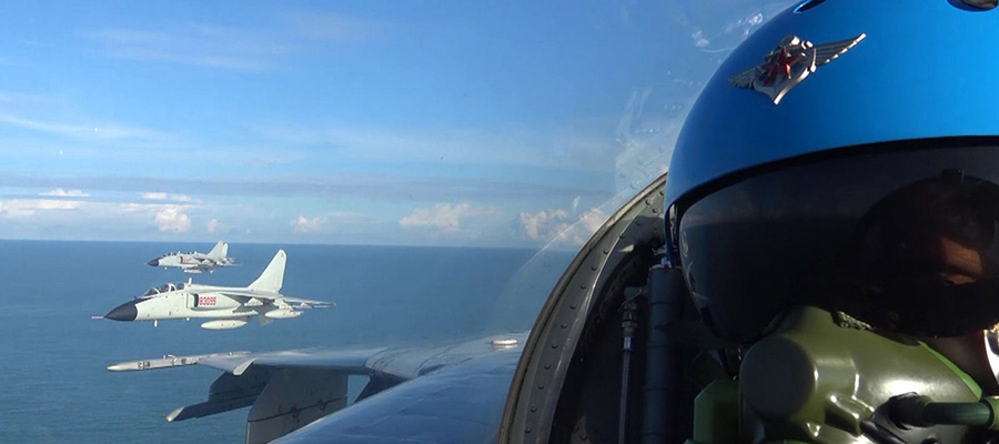 Frota do Mar da do Sul da China realiza treinamento aéreo avançado