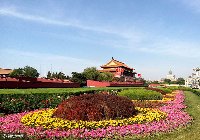 Capital chinesa decorada a rigor para o Fórum do Cinturão e Rota em Beijing