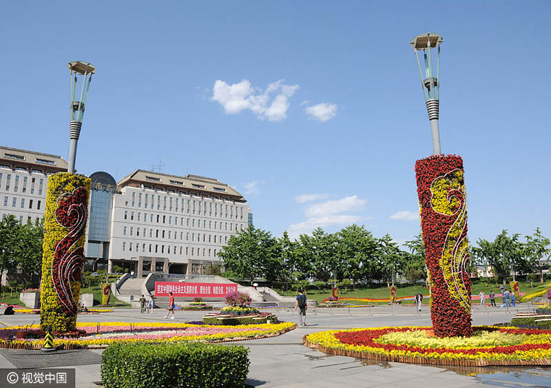 Capital chinesa decorada a rigor para o Fórum do Cinturão e Rota em Beijing