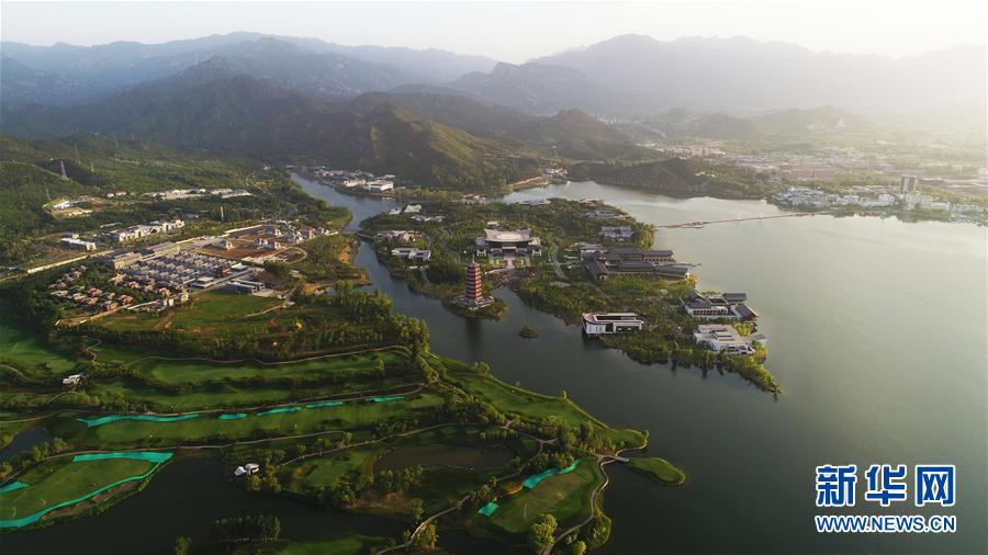 Vista aérea do lago Yanqi em Beijing