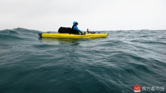 Cidadão de Zhuhai prepara viagem de canoa ao longo da costa chinesa