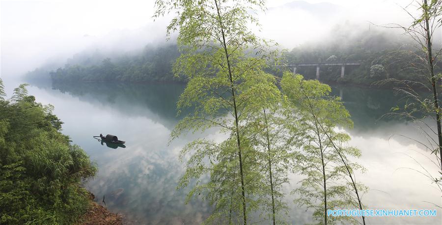 Em imagens: Lago Dongjiang em Hunan no centro da China