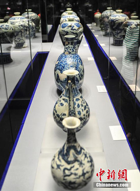 Porcelana azul e branca exibida no Museu de Shandong