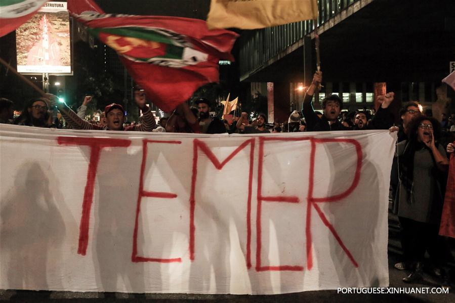 Oposição e protestos pedem saída de Temer e eleição imediata