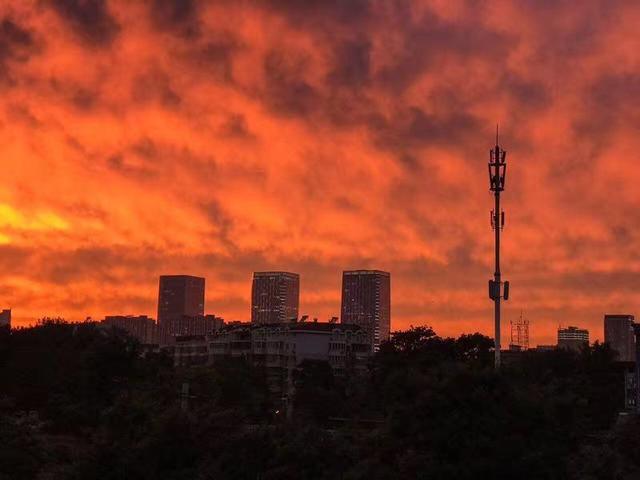 Beijing presenteada com crepúsculo “cinematográfico” após dia cinzento