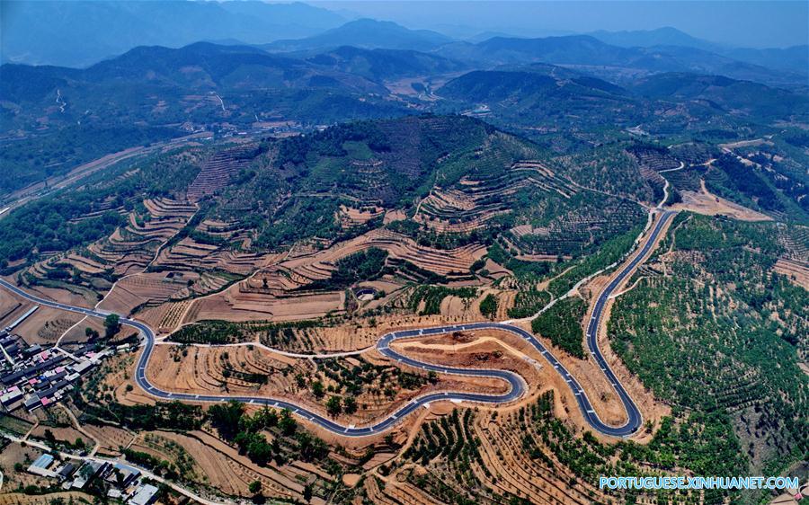 Construção de estradas turísticas em Hebei conecta aldeias rurais às relíquias históricas