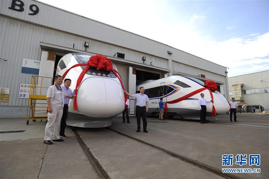 Primeiro trem interurbano CRH6F de 160km/h da China entregue em Ningbo