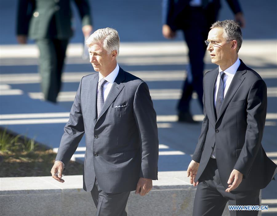 Líderes mundiais reunidos na nova sede da OTAN