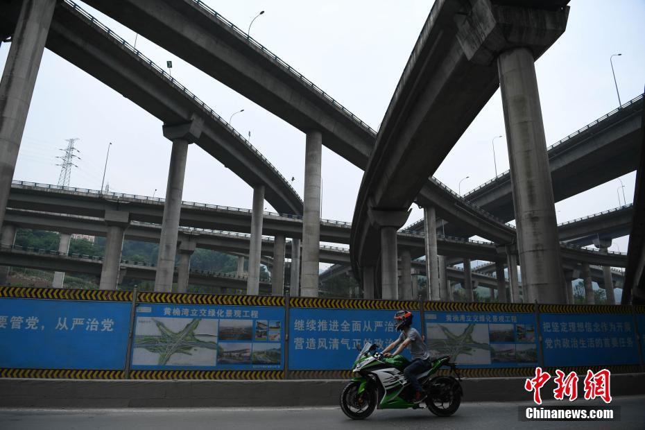 Chongqing conclui viaduto urbano mais “alucinante” da cidade