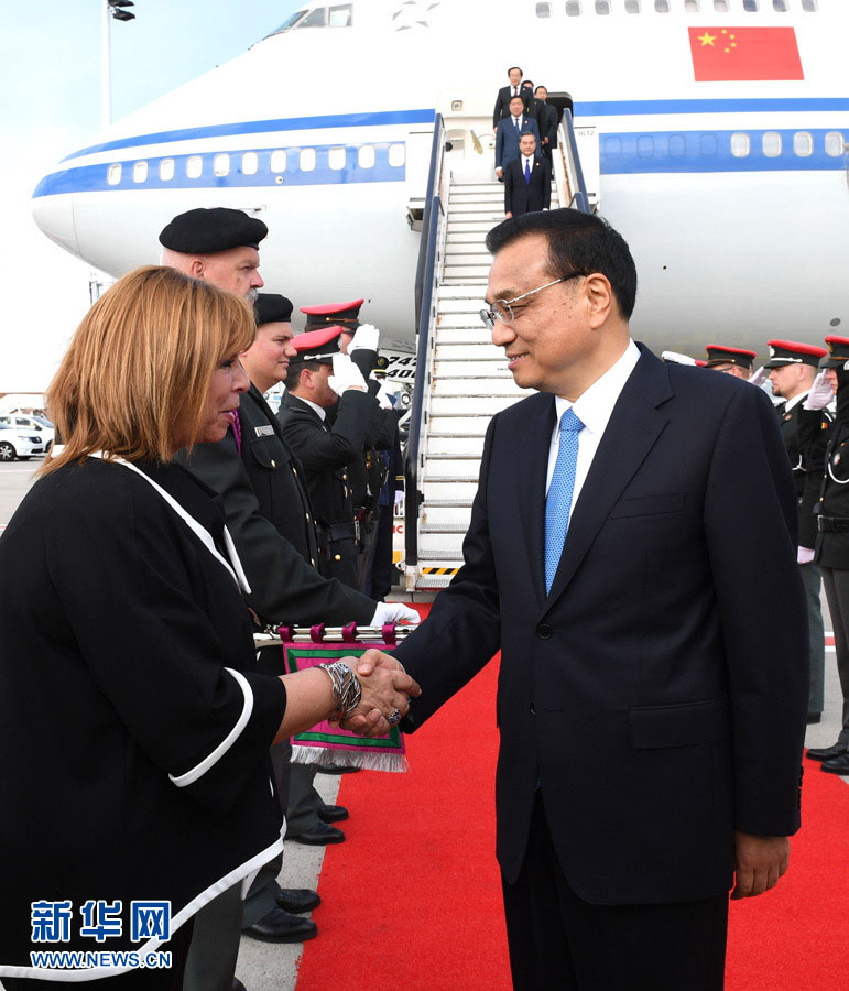 Primeiro-ministro chinês chega a Bruxelas para reunião de líderes Europa-China