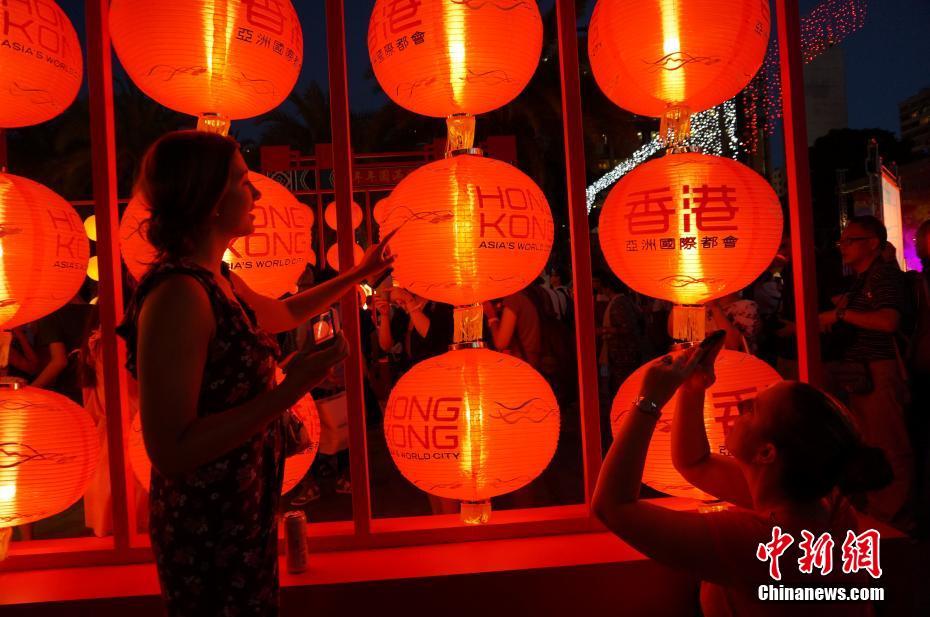 Hong Kong prepara 20º aniversário do retorno à pátria