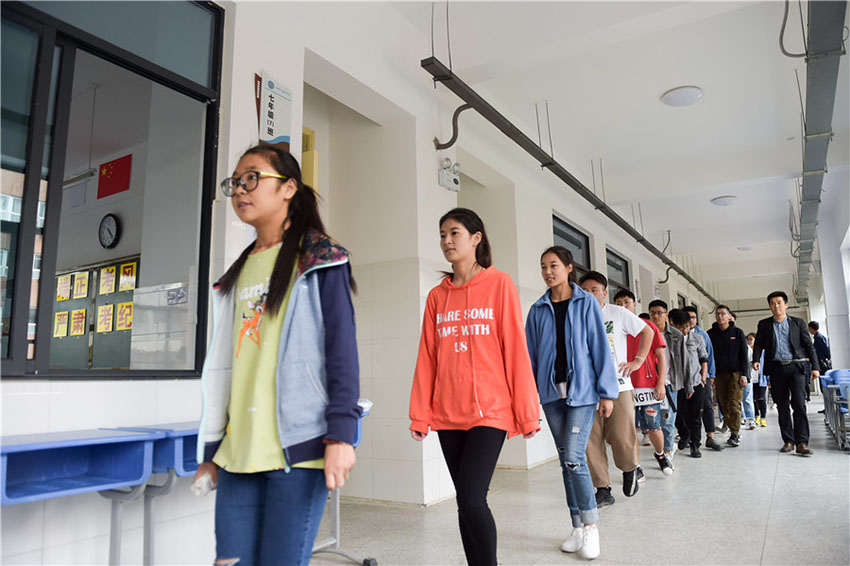 9,4 milhões de estudantes chineses participam no exame vestibular