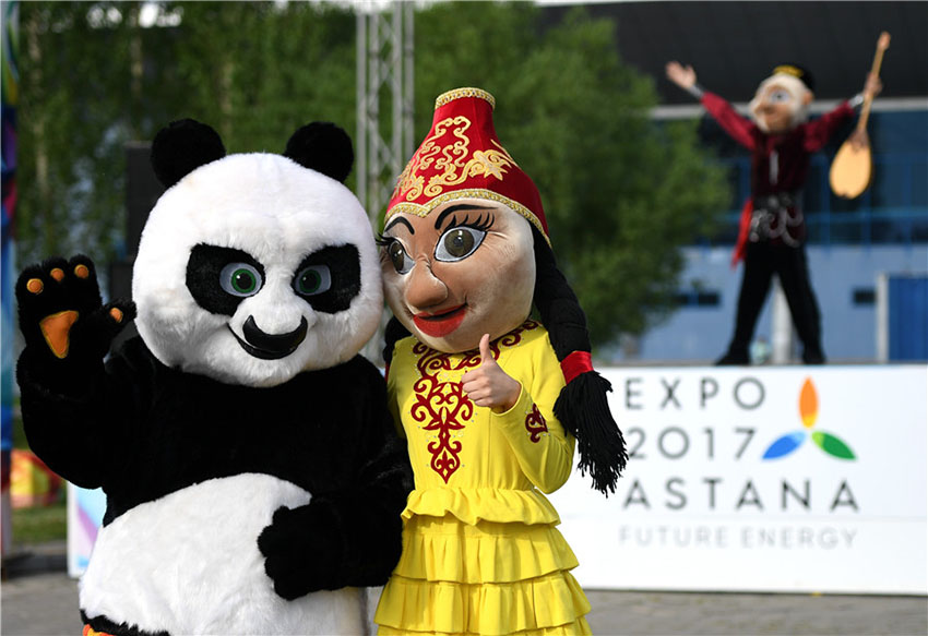 Representantes de empresas chinesas participam da Expo Astana 2017