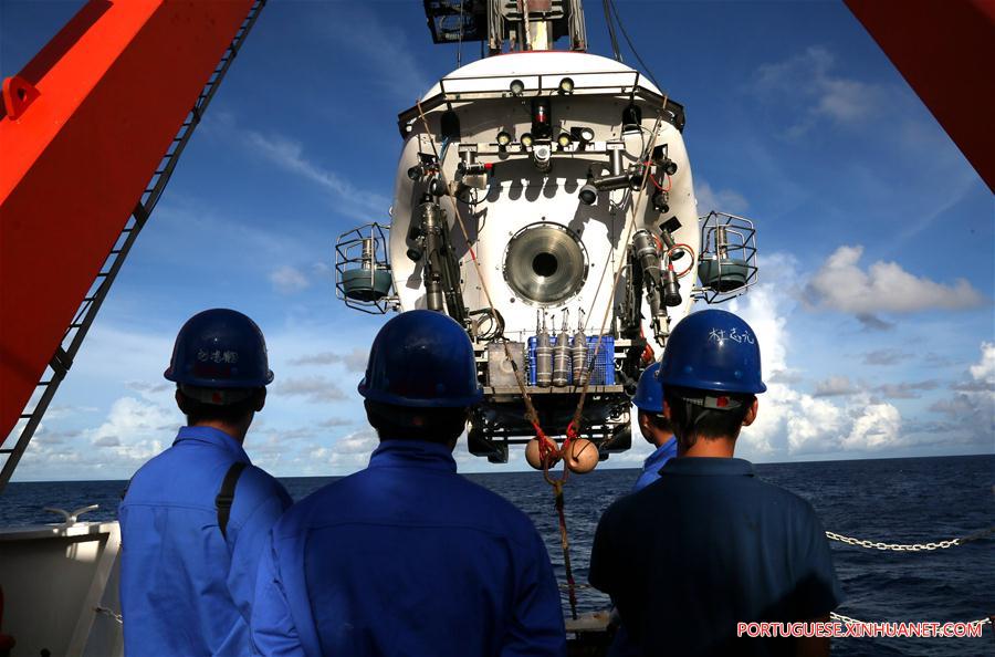 Submersível tripulado da China Jiaolong completa seu 151º mergulho