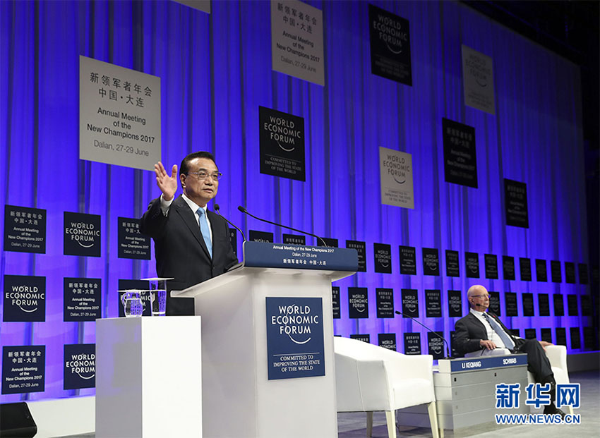 Li Keqiang: China comprometida com globalização econômica e livre comércio