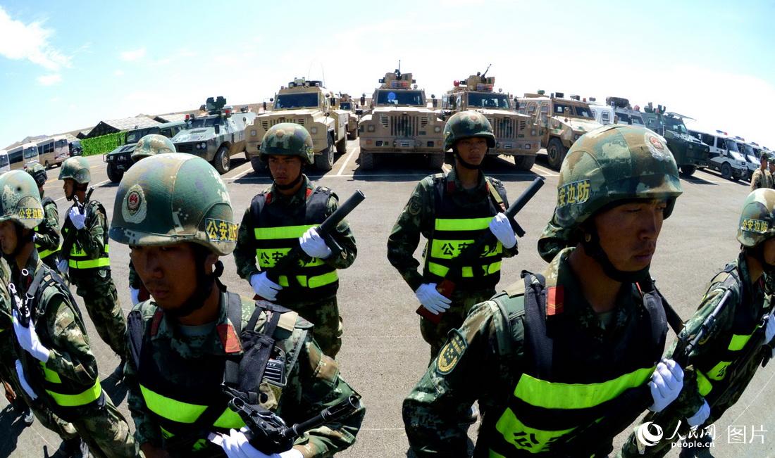 China e Quirguistão realizam exercício militar antiterrorista conjunto