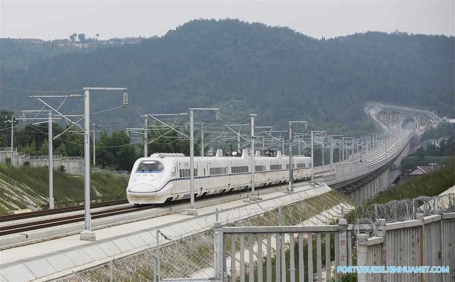Ferrovia de passageiros Xi'an-Chengdu inicia testes conjuntos na seção de Sichuan