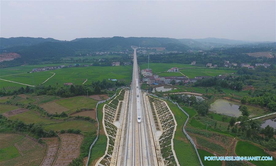 Ferrovia de passageiros Xi'an-Chengdu inicia testes conjuntos na seção de Sichuan