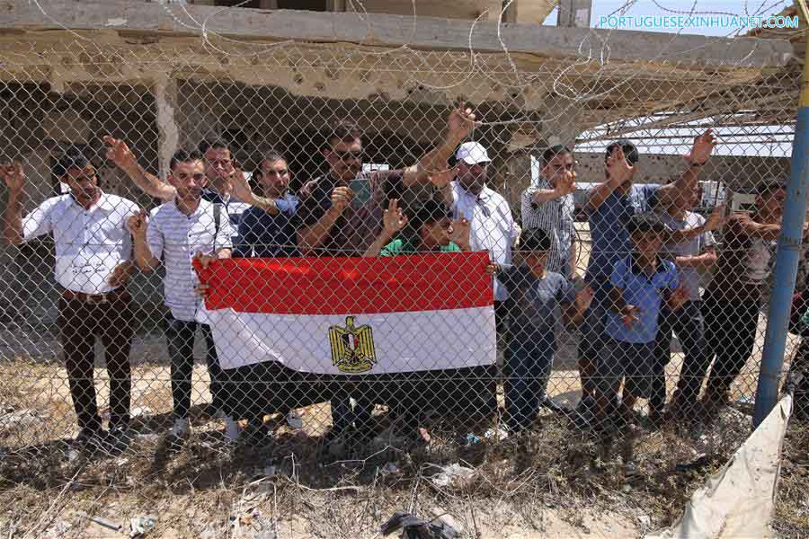Palestinos convocam Egito a reabrir cruzamento de Rafah para pacientes