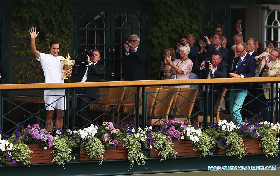 Federer conquista 8º título em Wimbledon