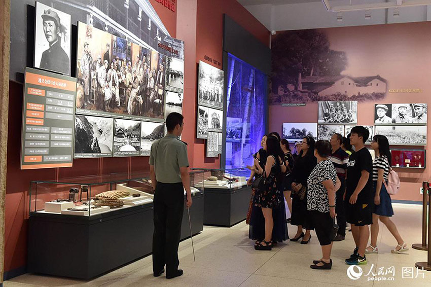 Exposição comemorativa do 90º aniversário do Exército de Libertação Popular é realizada em Beijing