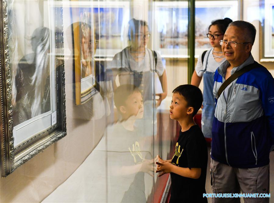 Exposição do bordado Bohai Mohe em Harbin, no nordeste da China