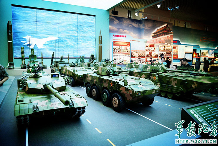 Museu Militar da China exibe equipamentos militares avançados