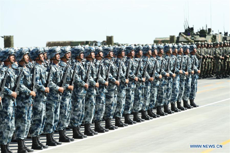 China realiza primeiro desfile pelo Dia do Exército