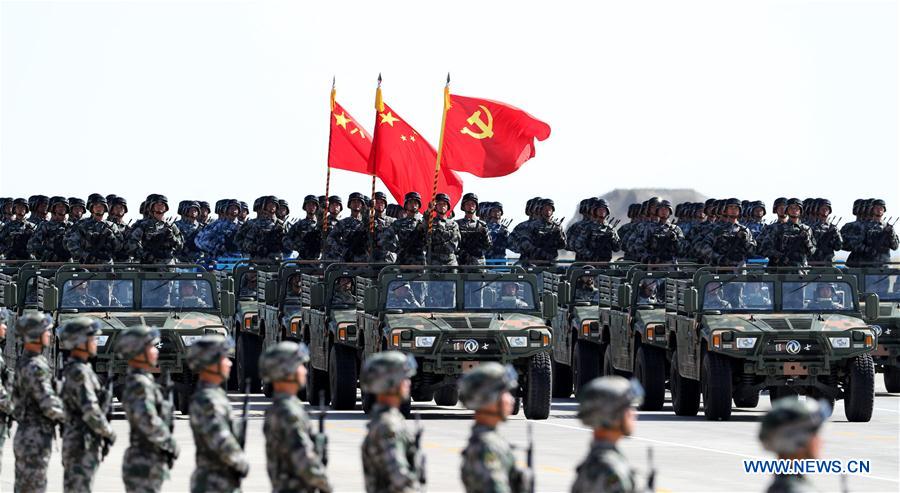 China realiza primeiro desfile pelo Dia do Exército