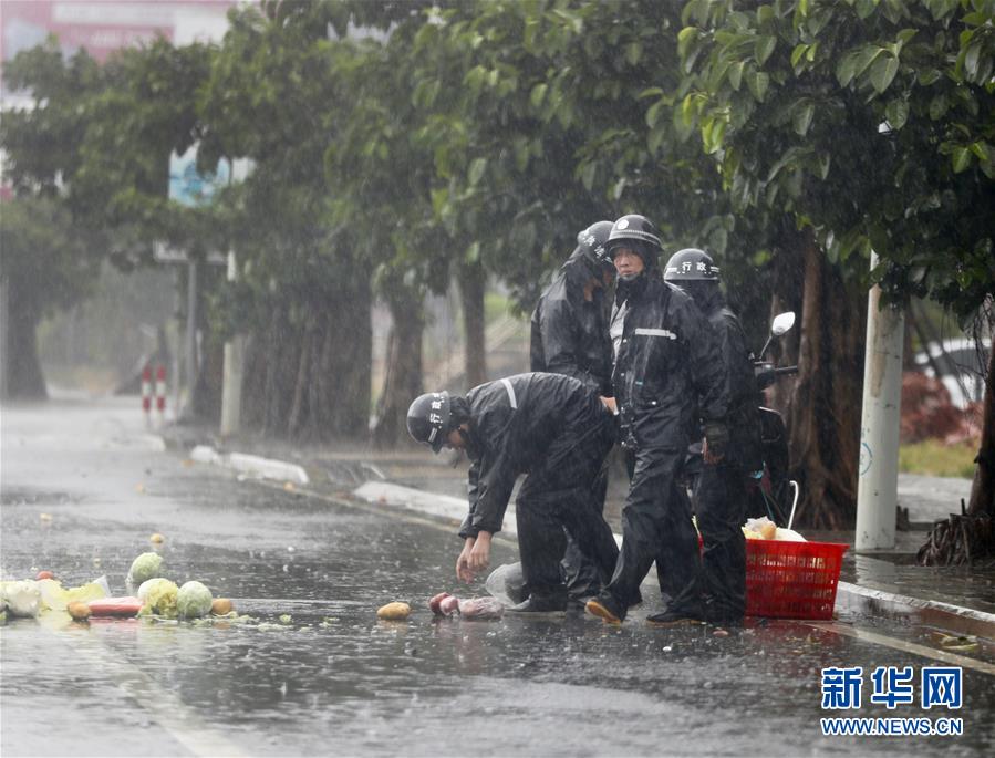 Tufão Naset atinge província chinesa de Fujian