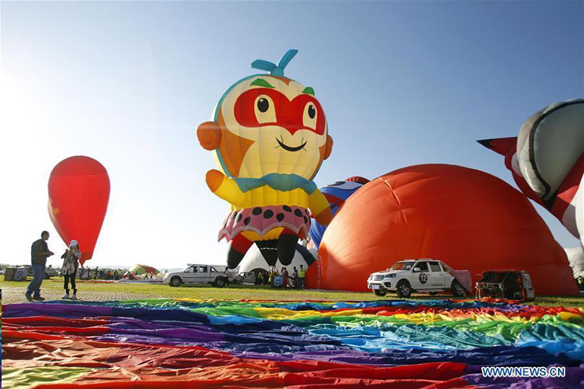 Festival de balões de ar quente realizado em Ningxia