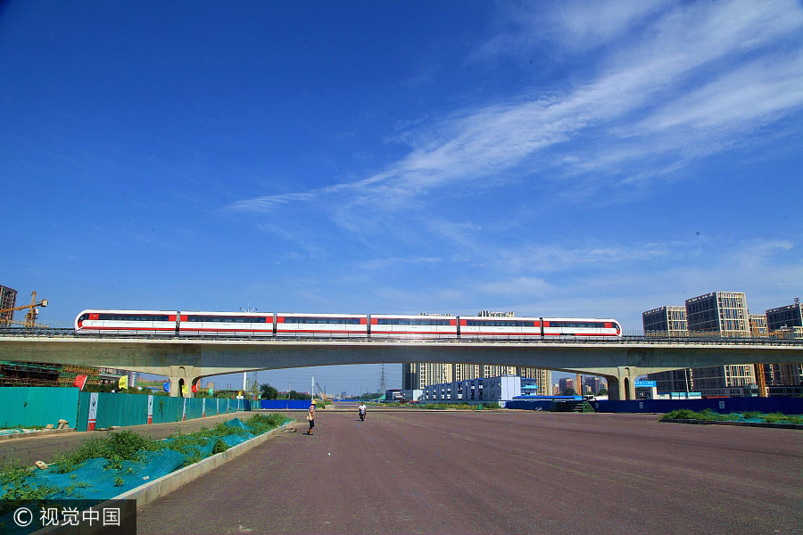 Primeiro trem maglev de Beijing inicia operações de teste