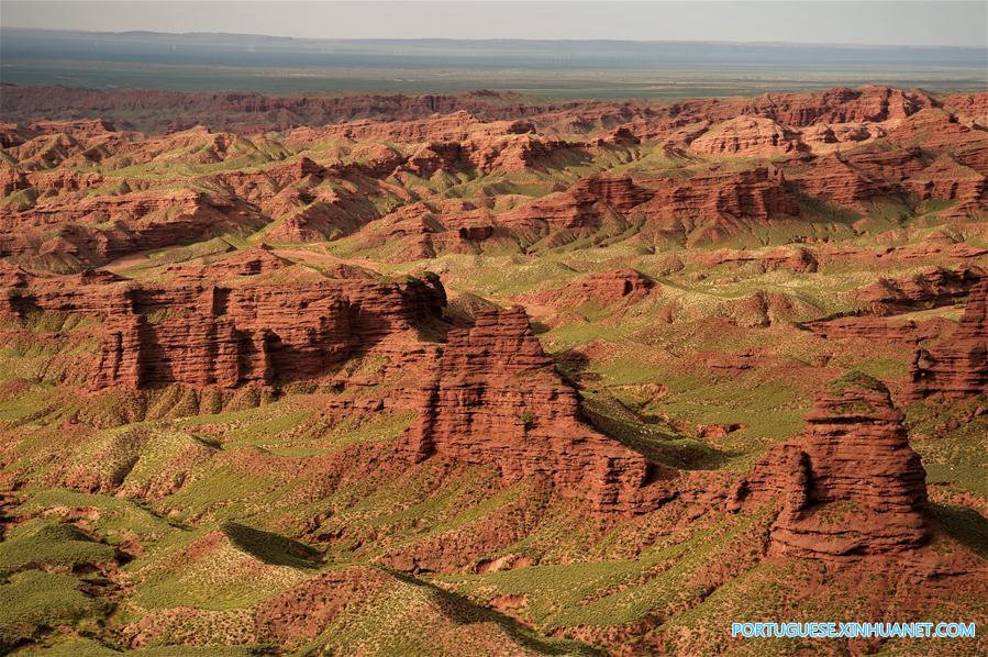 Cenário do Cânion Pingshanhu em Gansu, no noroeste da China