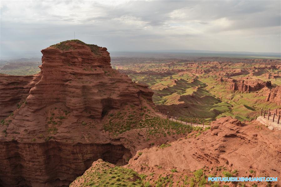 Cenário do Cânion Pingshanhu em Gansu, no noroeste da China