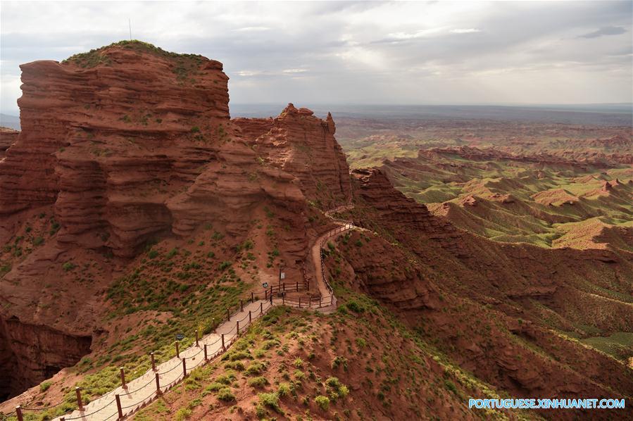 Cenário do Cânion Pingshanhu em Gansu, no noroeste da China