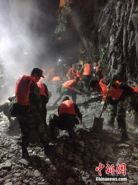 Forte terremoto no sudoeste da China deixa pelo menos 13 mortos e 175 feridos