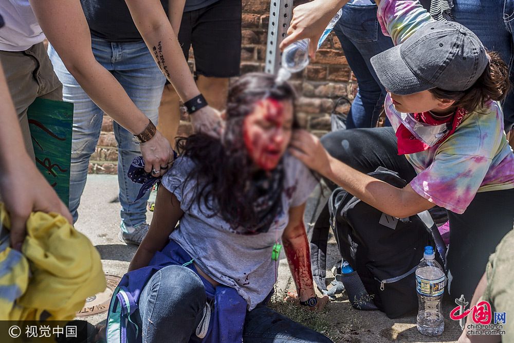 Manifestação supremacista branca na Virgínia causa três mortos e 34 feridos