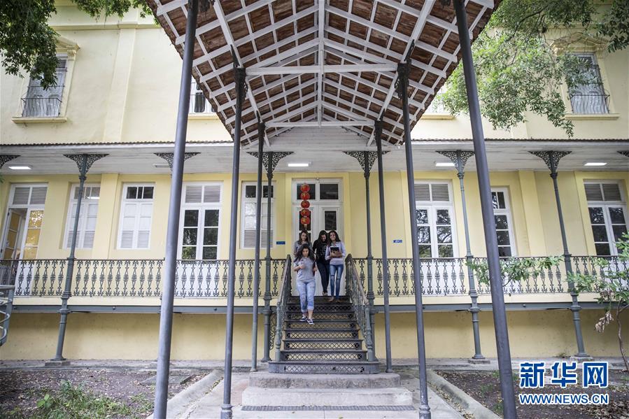 Jovens brasileiros realizam “sonho chinês” no Instituto Intercultural Brasil-China