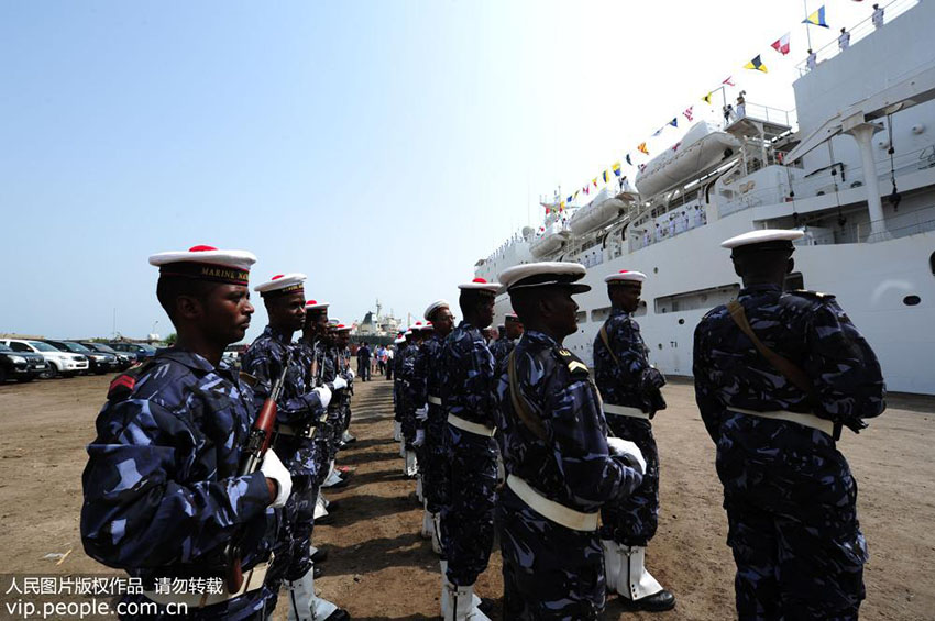 Navio-hospital Arco da Paz ancora no Djibuti