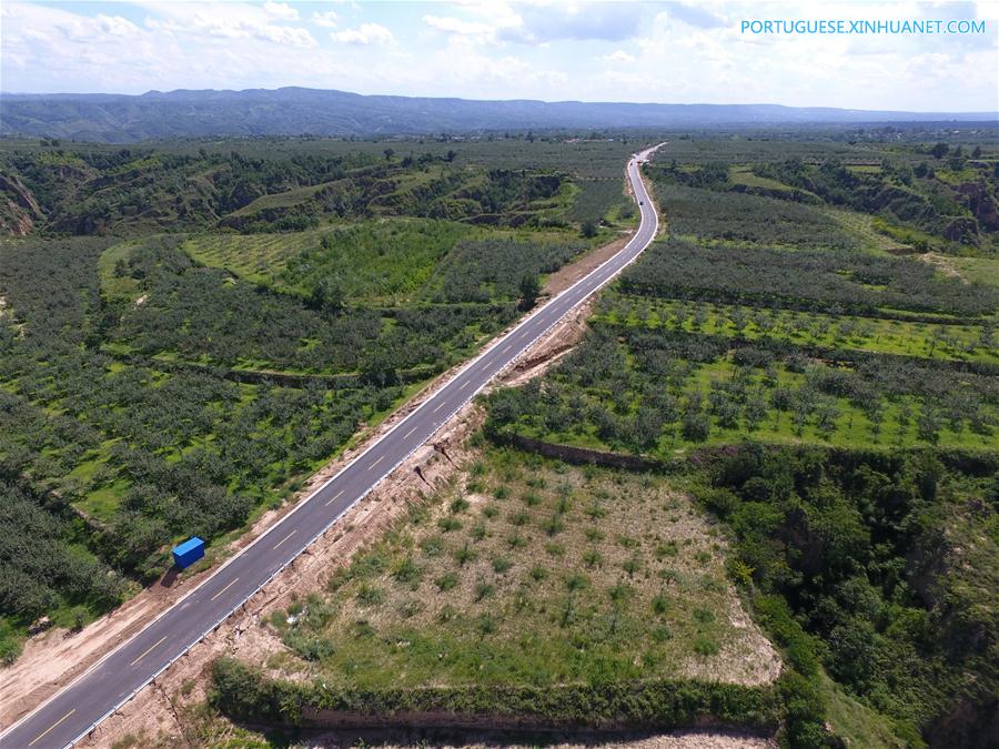 Nova rodovia ao longo do rio Amarelo abre ao tráfego