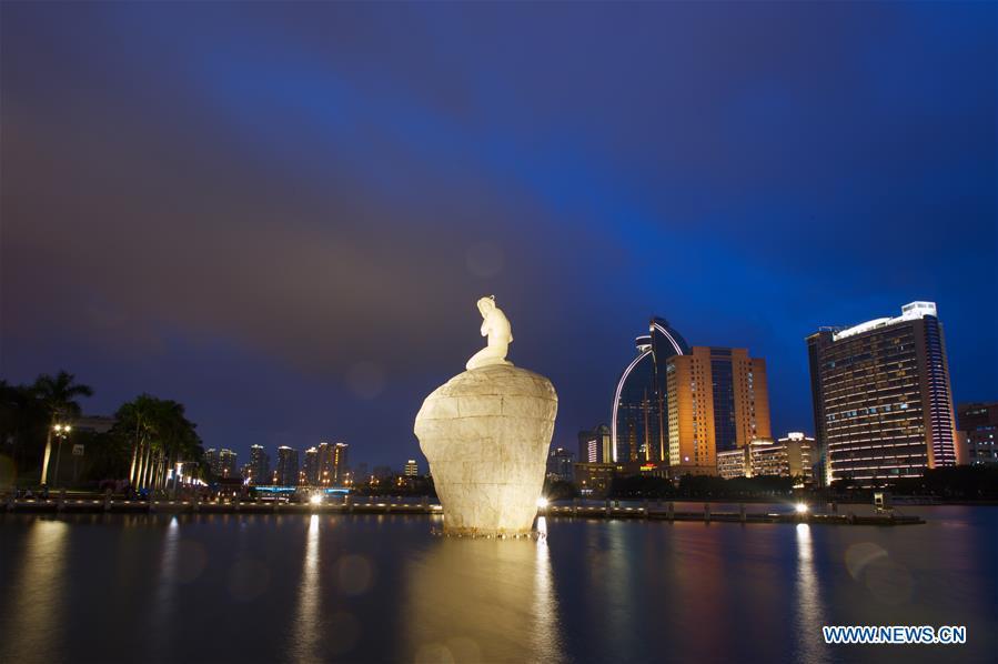 Galeria: vista noturna de Xiamen, cidade anfitriã da cúpula dos BRICS 2017