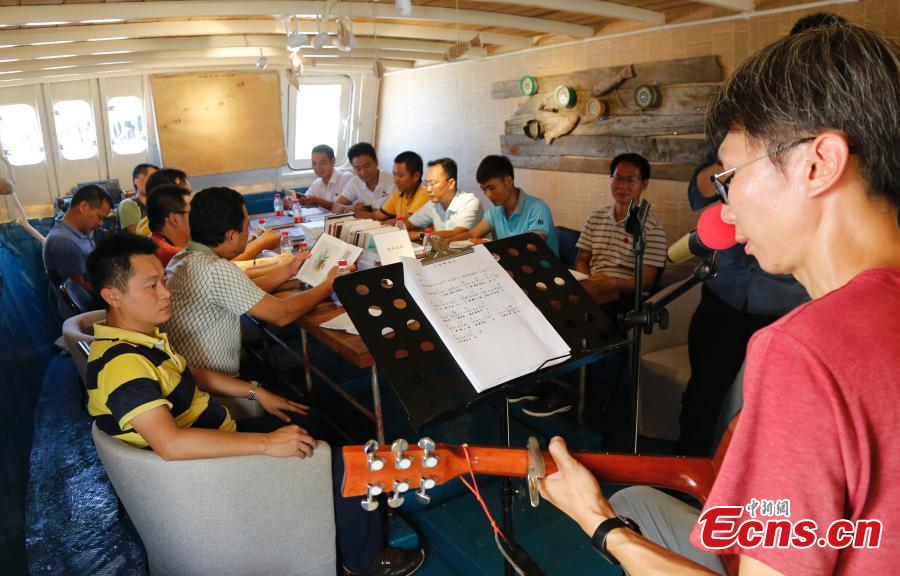 Barcos transformados em livraria em Sanya