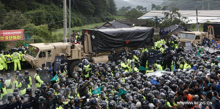 Elementos do THAAD transportados para o local de implantação na Coreia do Sul