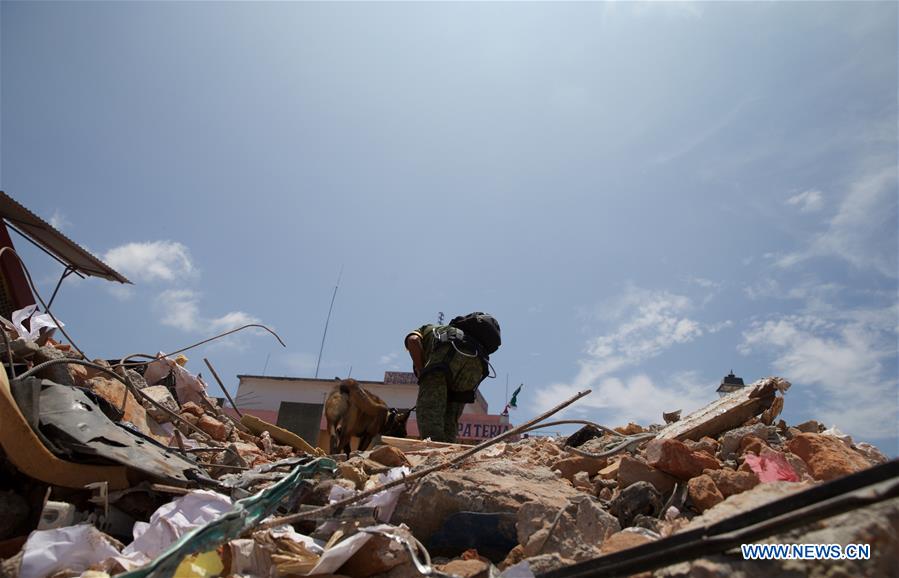 Número de vítimas mortais de terremoto no México sobe para 90