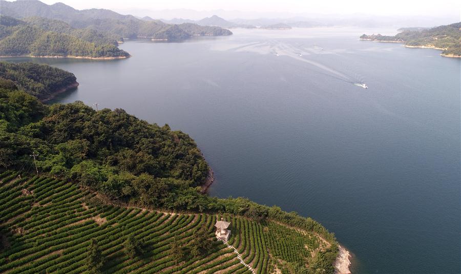 Cenário do reservatório Xianghongdian em Lu'an, no leste da China