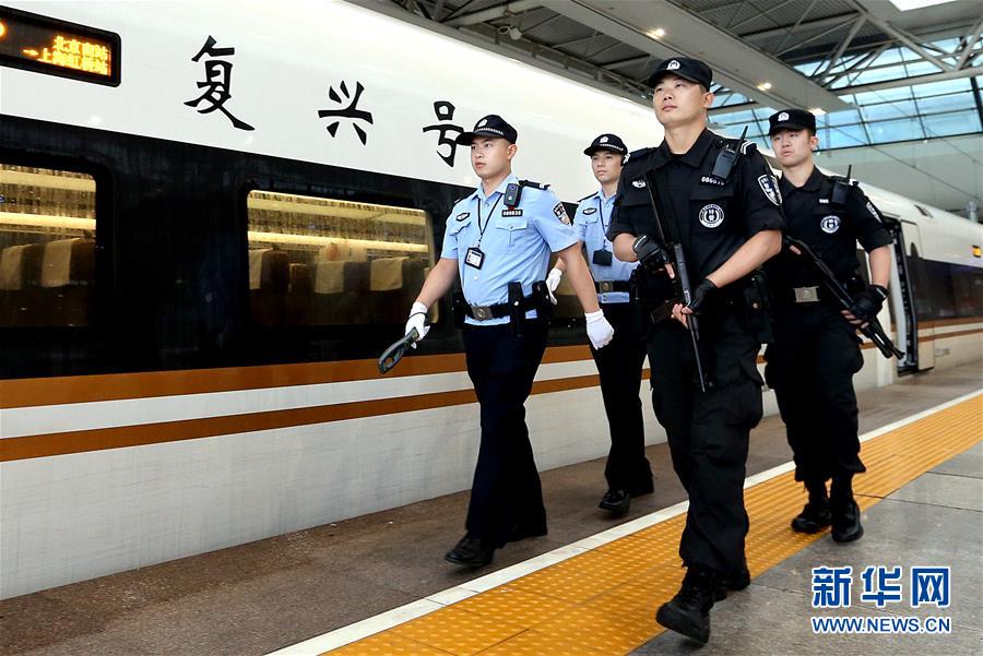 Trens-bala da China passam oficialmente a circular a 350km/h entre Beijing e Shanghai